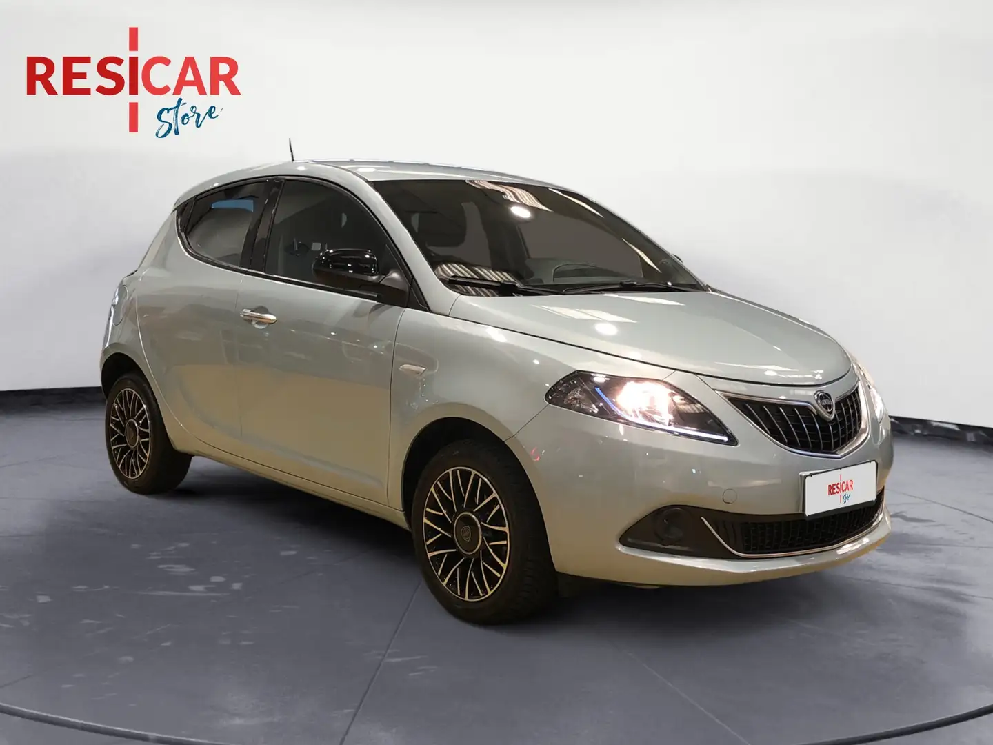 Lancia Ypsilon 1.2  Ecochic Blau - 1