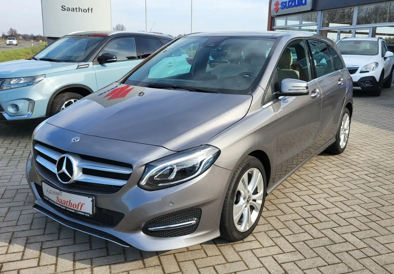 Mercedes-Benz B 200 CDI Urban Šedá - 1