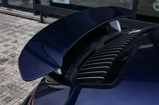 Porsche 992 view 13