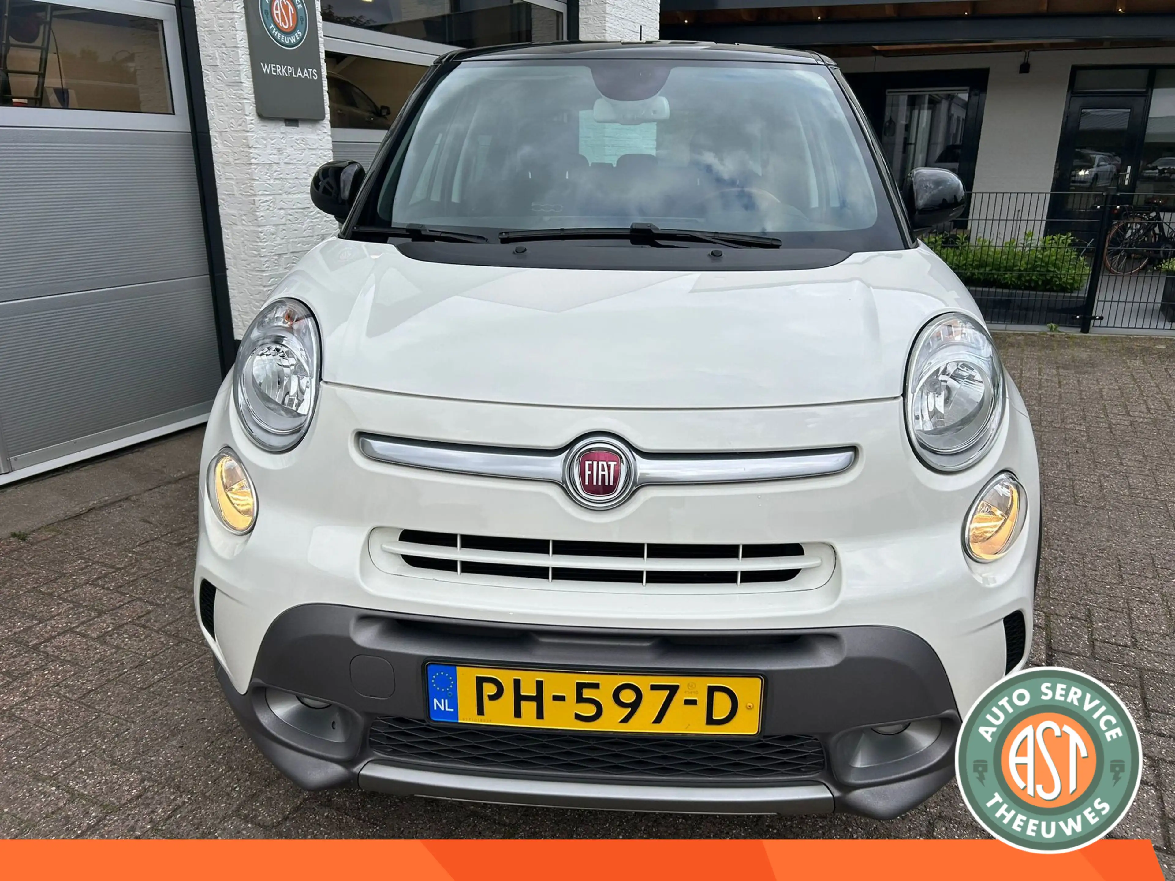 Fiat 500L 0.9 TwinAir Trekking CRUISE|NAVI|PDC|NAP — photo 2