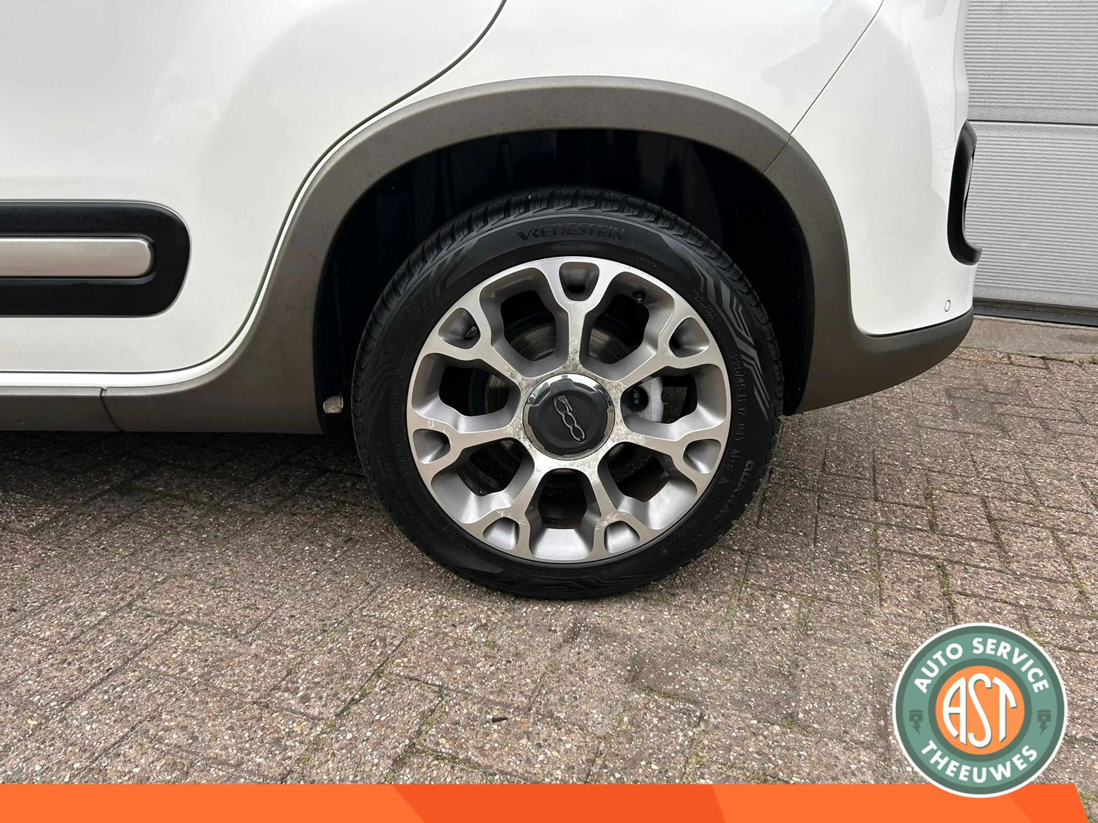 Fiat 500L 0.9 TwinAir Trekking CRUISE|NAVI|PDC|NAP — photo 5