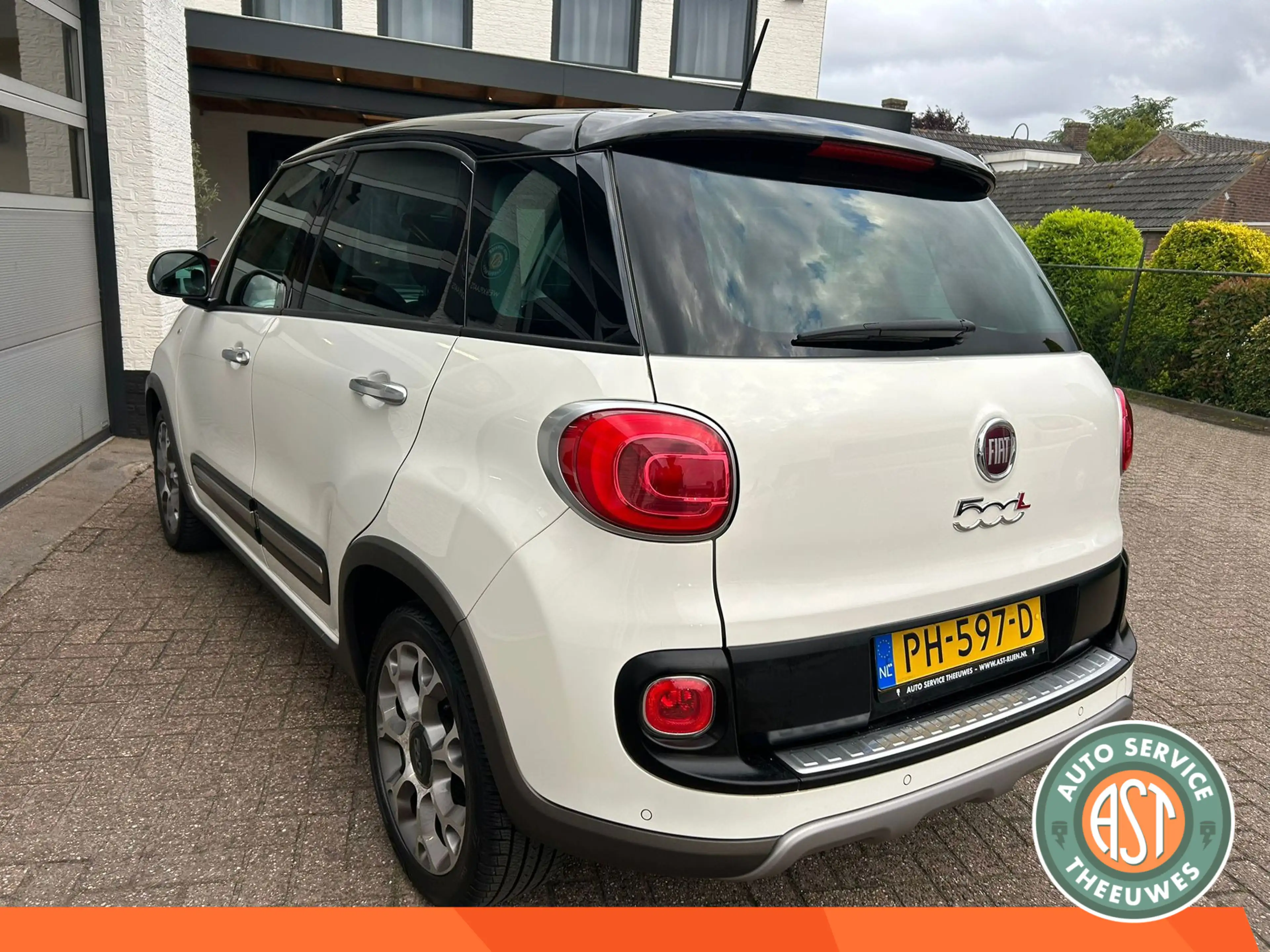 Fiat 500L 0.9 TwinAir Trekking CRUISE|NAVI|PDC|NAP — photo 10
