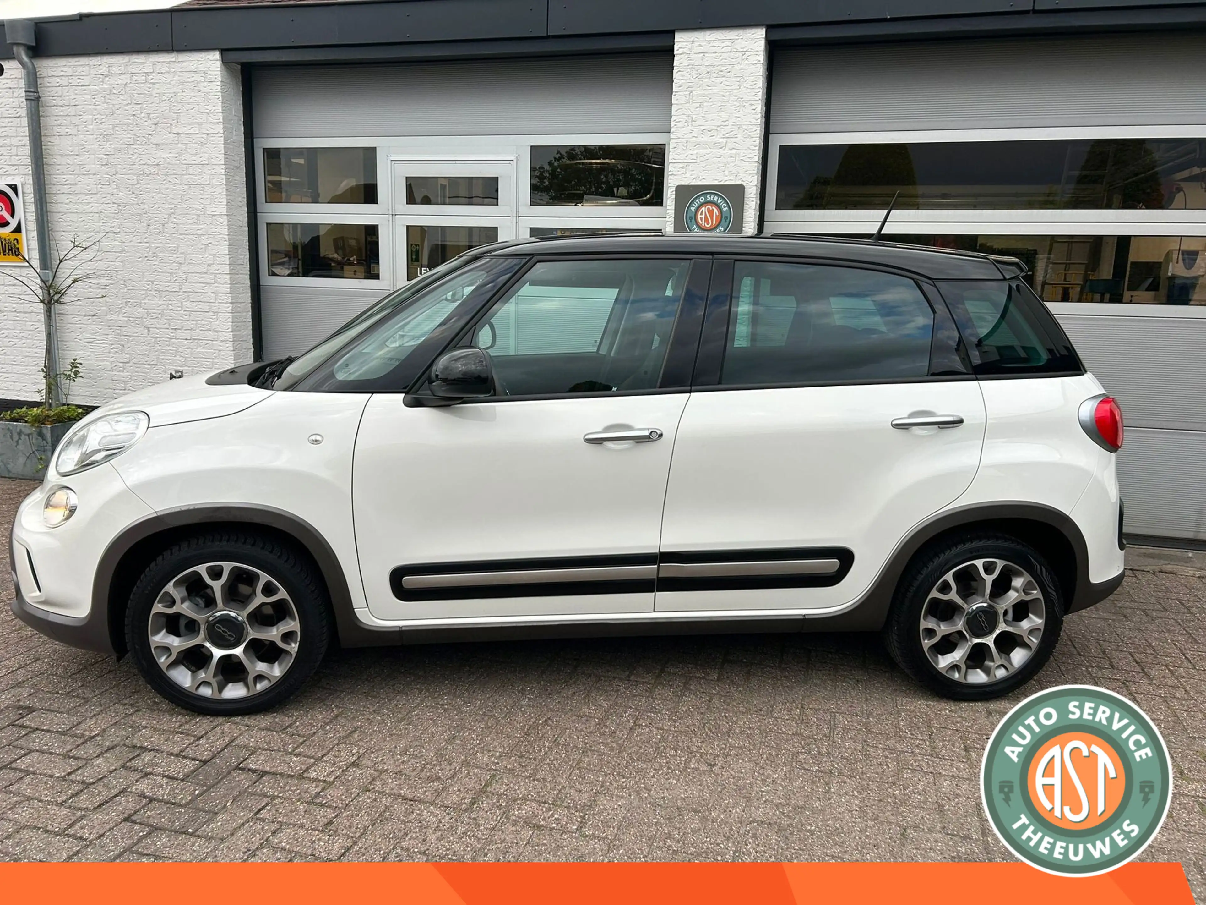 Fiat 500L 0.9 TwinAir Trekking CRUISE|NAVI|PDC|NAP — photo 6