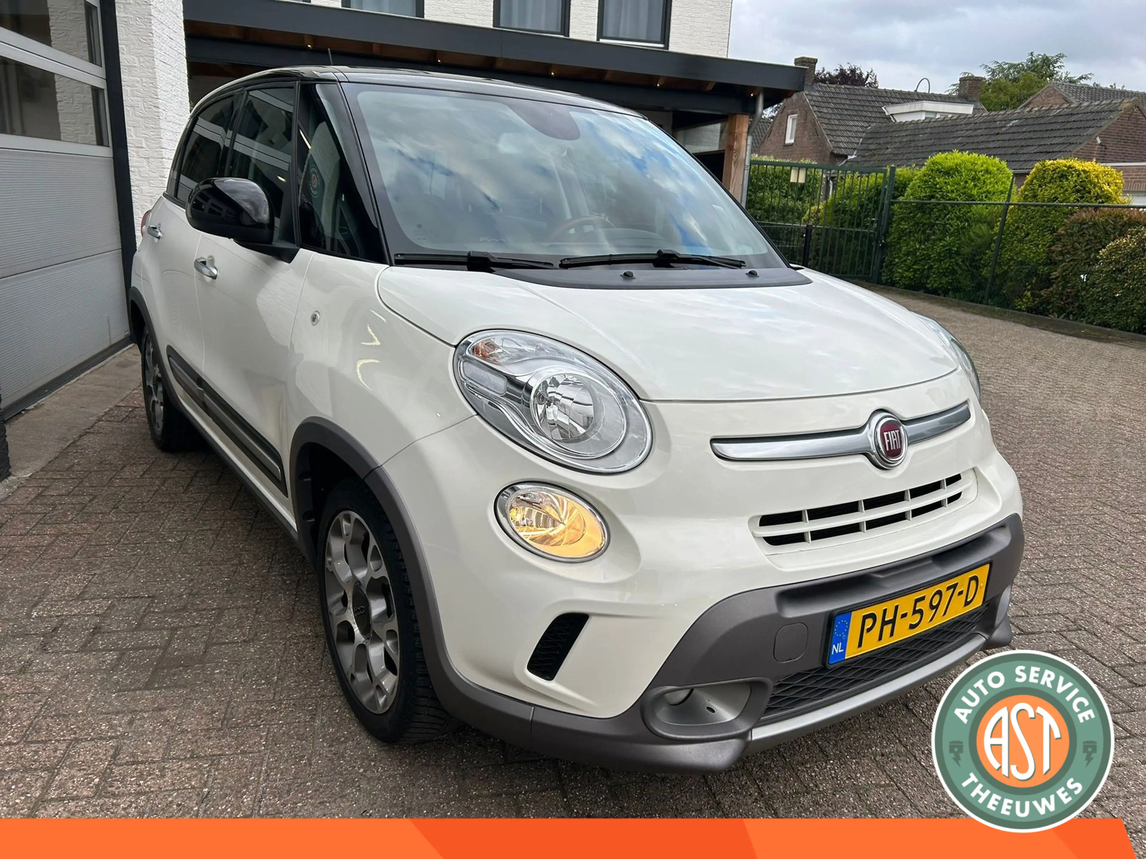 Fiat 500L 0.9 TwinAir Trekking CRUISE|NAVI|PDC|NAP — photo 3