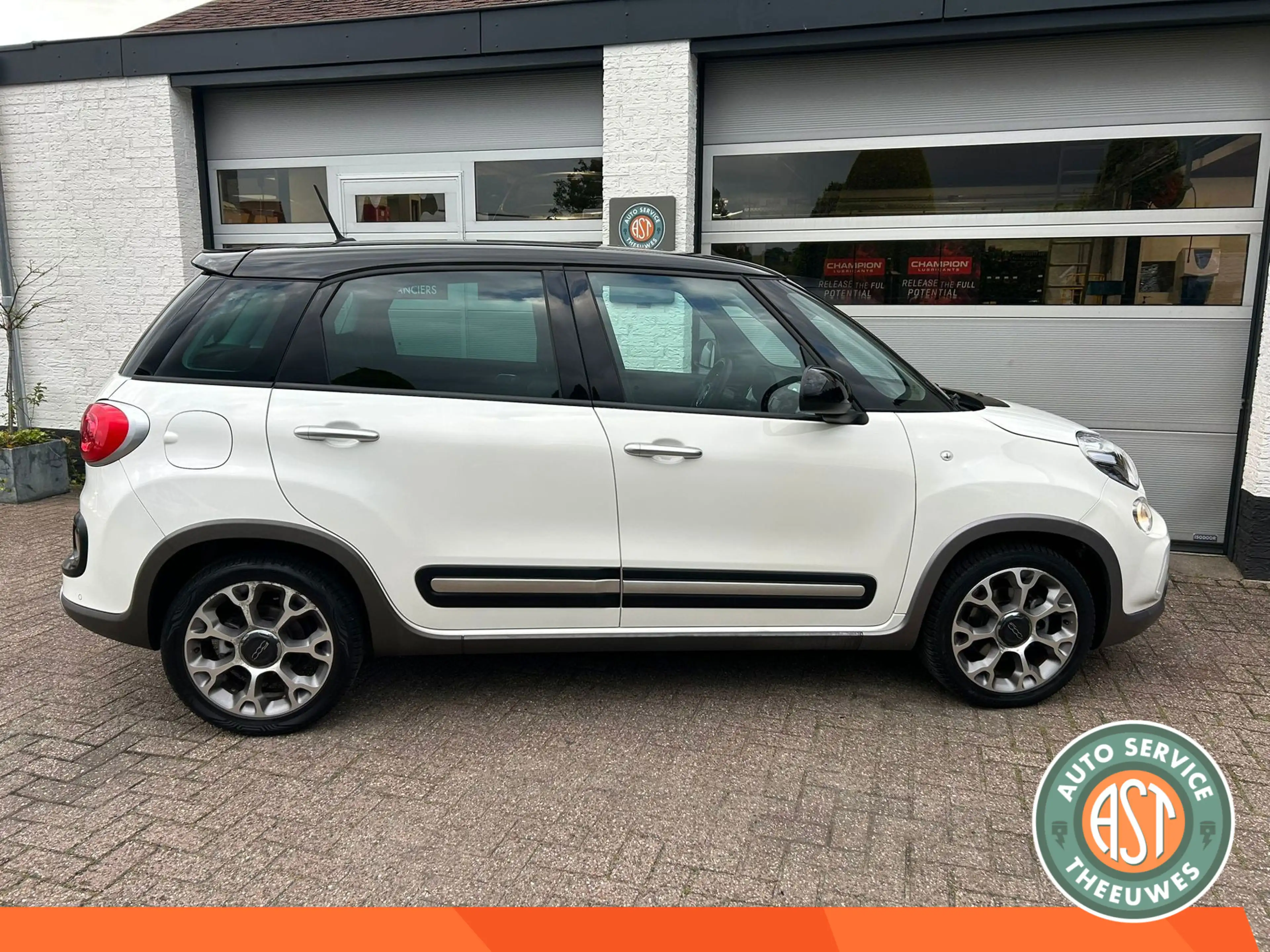 Fiat 500L 0.9 TwinAir Trekking CRUISE|NAVI|PDC|NAP — photo 12