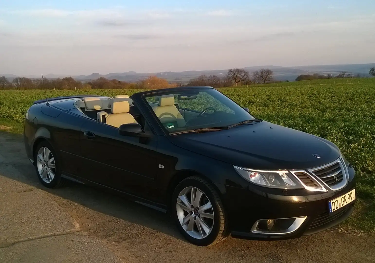 Saab 9-3 9-3 1.9 TTiD Cabriolet DPFAero Schwarz - 1
