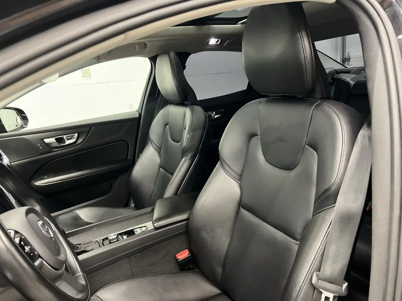 Volvo S60 снимка Volvo S60