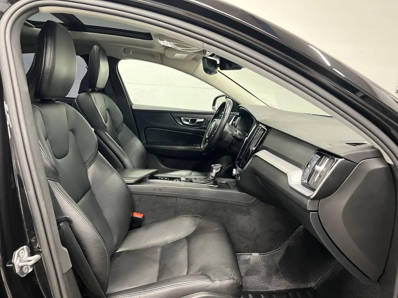 Volvo S60 снимка Volvo S60
