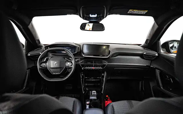 Peugeot 2008 view 10