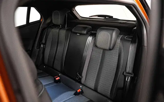 Peugeot 2008 view 7