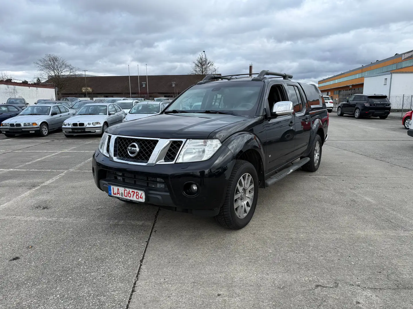 Nissan Navara KingCab Business 4X4 Noir - 1