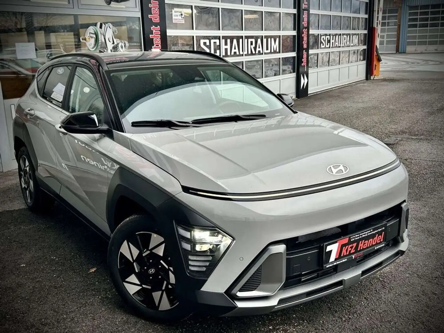 Hyundai KONA Kona GO Plus Grau - 2