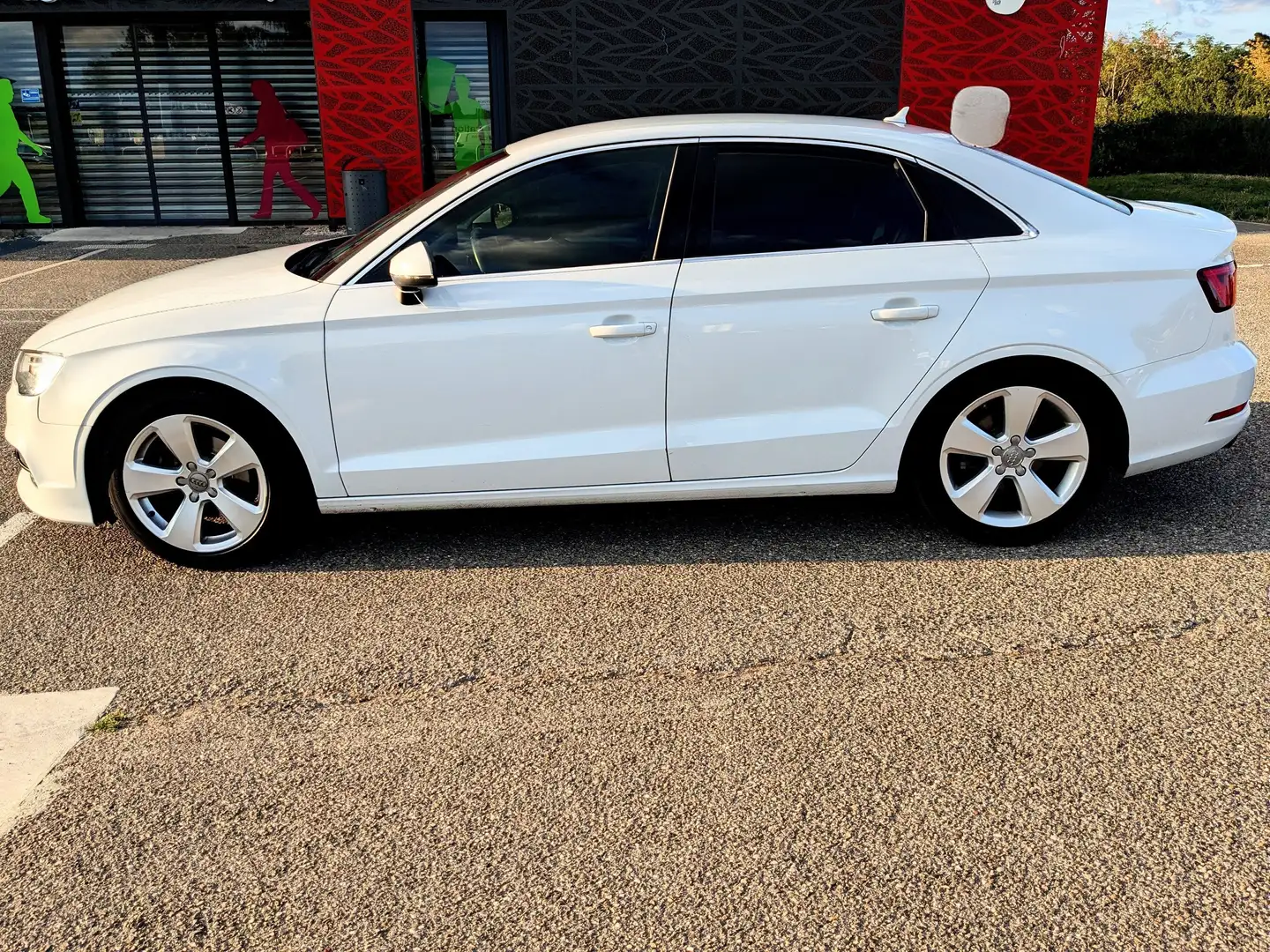 Audi A3 A3 Berline 1.4 TFSI COD ultra 150 Ambition Blanc - 1