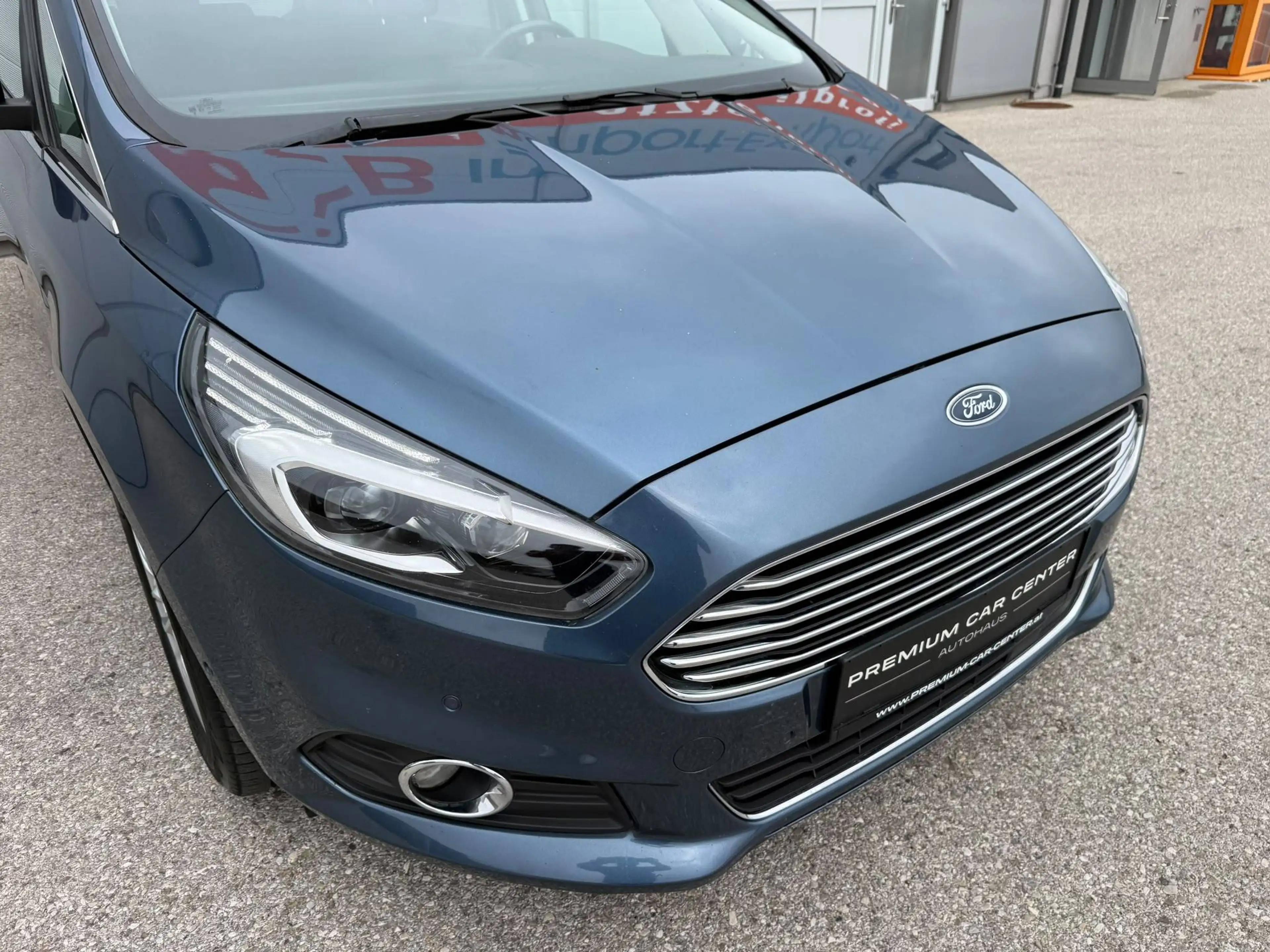 Ford S-Max 2,0 TDCi Aut. Titanium AWD 7 SITZER / ALLRAD / DIGI-TACHO / KAMERA / SITZHZG — photo 9