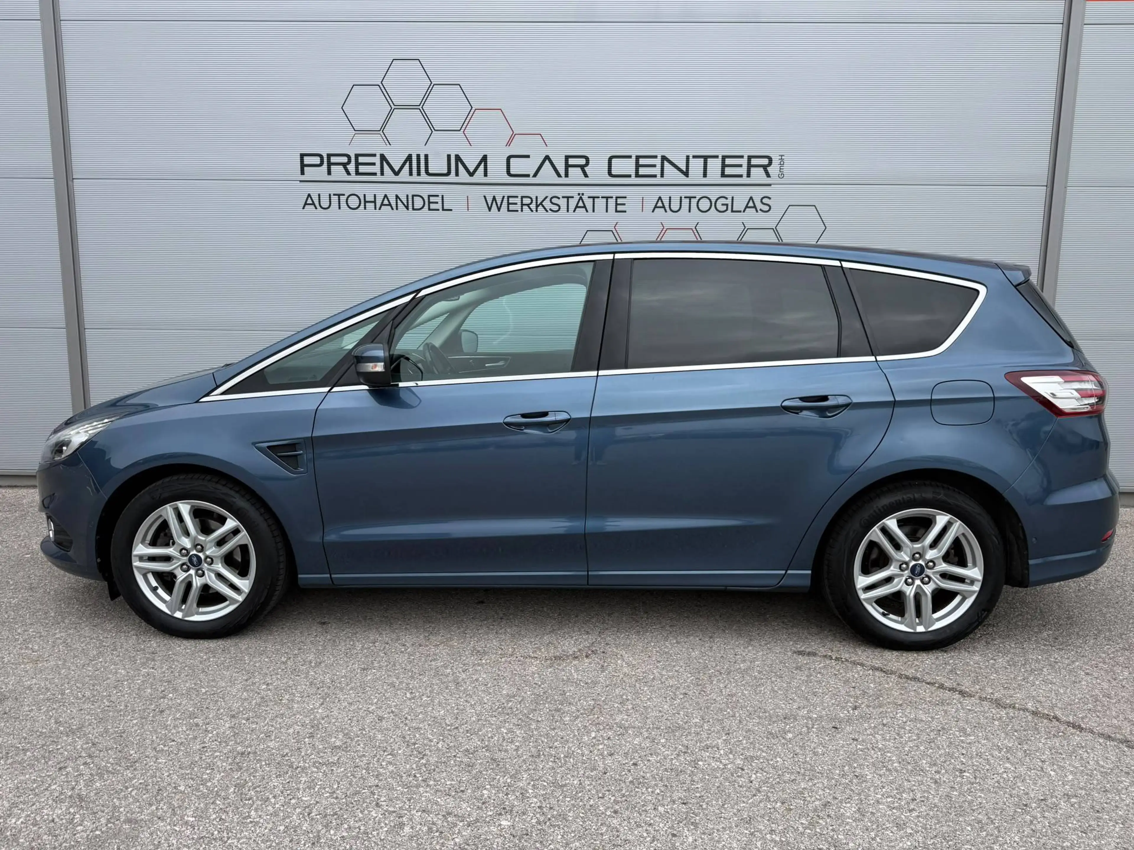 Ford S-Max 2,0 TDCi Aut. Titanium AWD 7 SITZER / ALLRAD / DIGI-TACHO / KAMERA / SITZHZG — photo 4