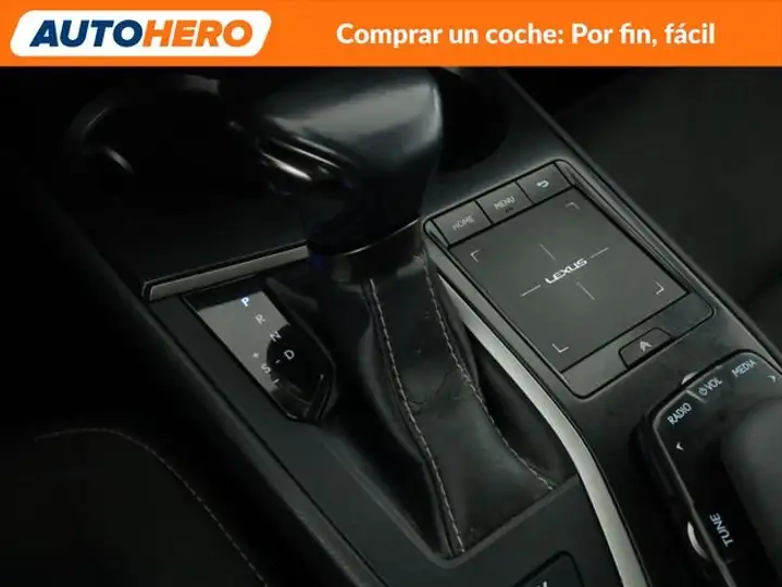 Lexus UX 2021, foto 27