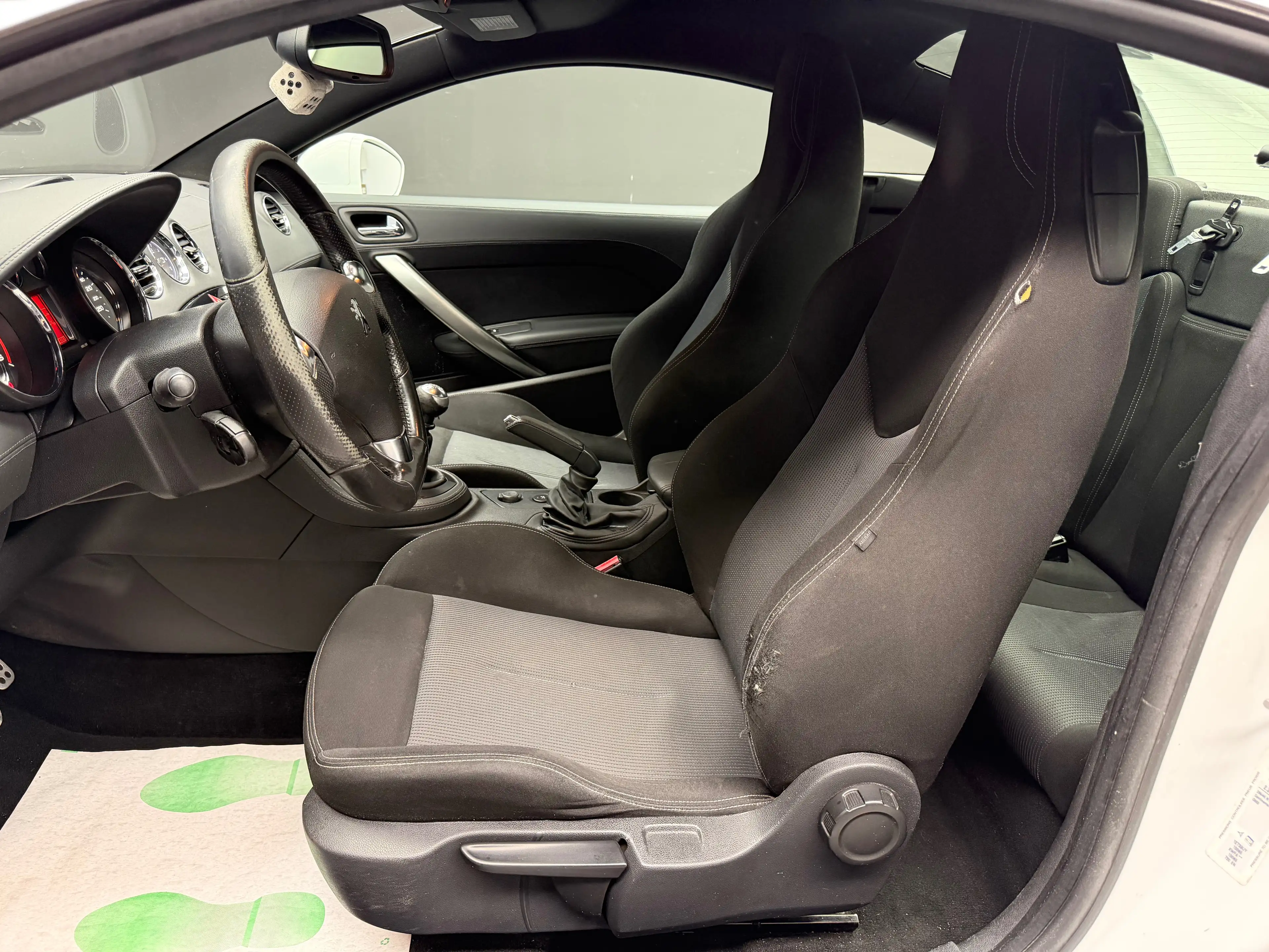 Peugeot RCZ 2.0 HDi * CLIM + REGU + JANTES * — photo 7