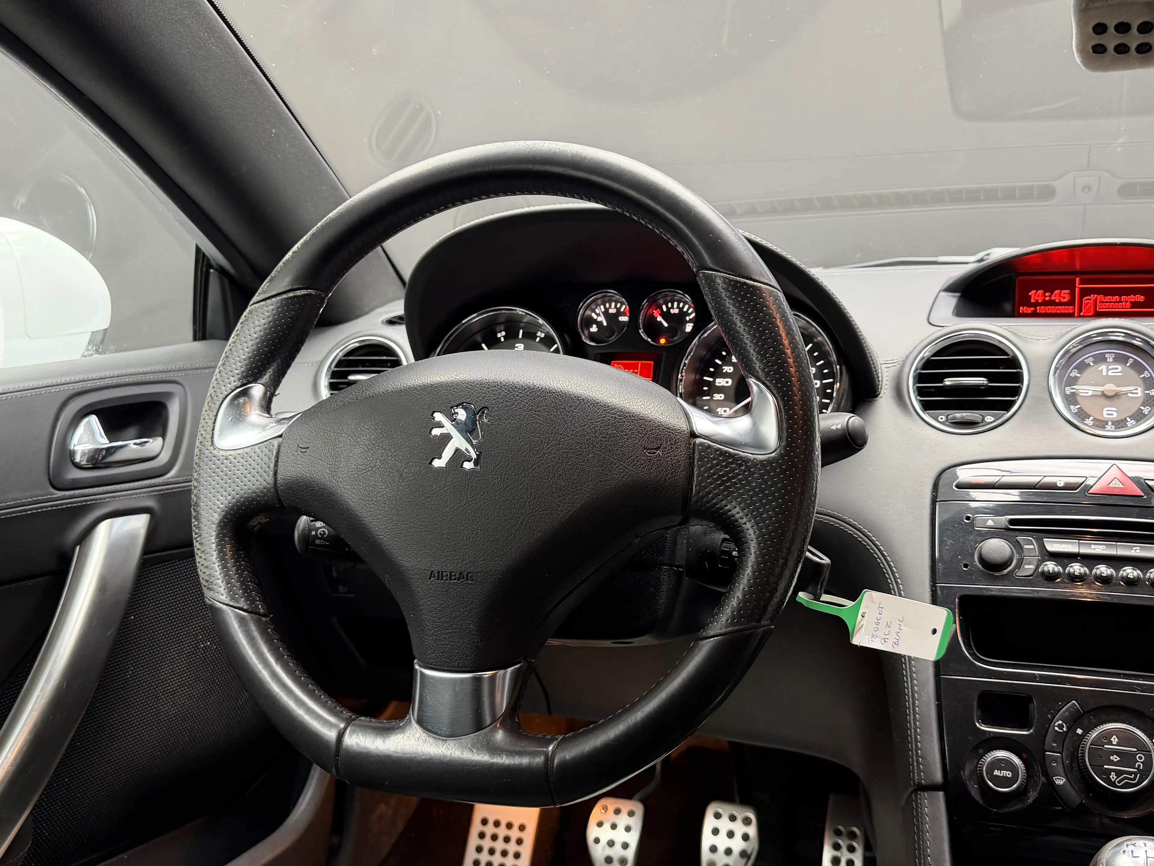 Peugeot RCZ 2.0 HDi * CLIM + REGU + JANTES * — photo 11