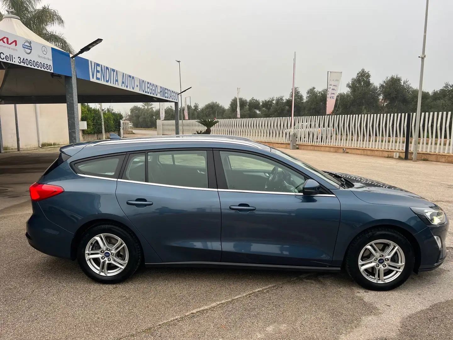 Ford Focus Focus Active SW Active SW 1.5 ecoblue X 120cv auto Blau - 2