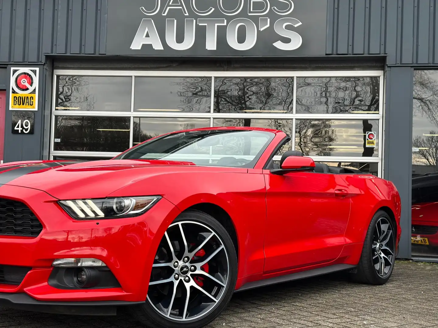 Ford Mustang Convertible 2.3 EcoBoost Rojo - 2