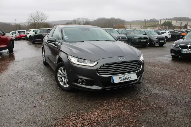 Ford Mondeo 2L HYBRID 187 CV TITANIUM+ GPS 3D CAMÉRA JA 16 FULL LED TOIT PANO USB BOITE AUTO