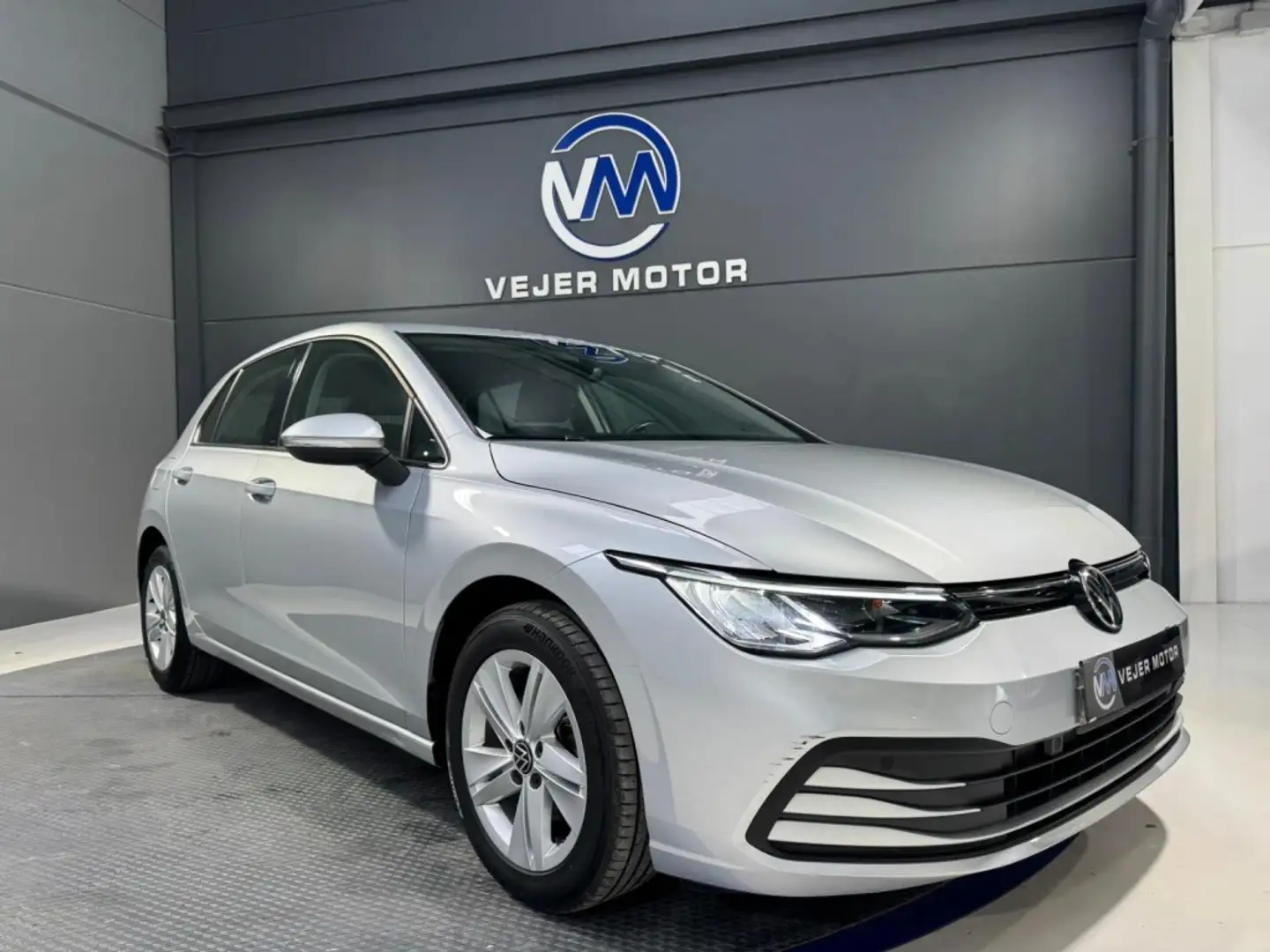 Volkswagen Golf 2.0TDI Life 85kW Gris - 1