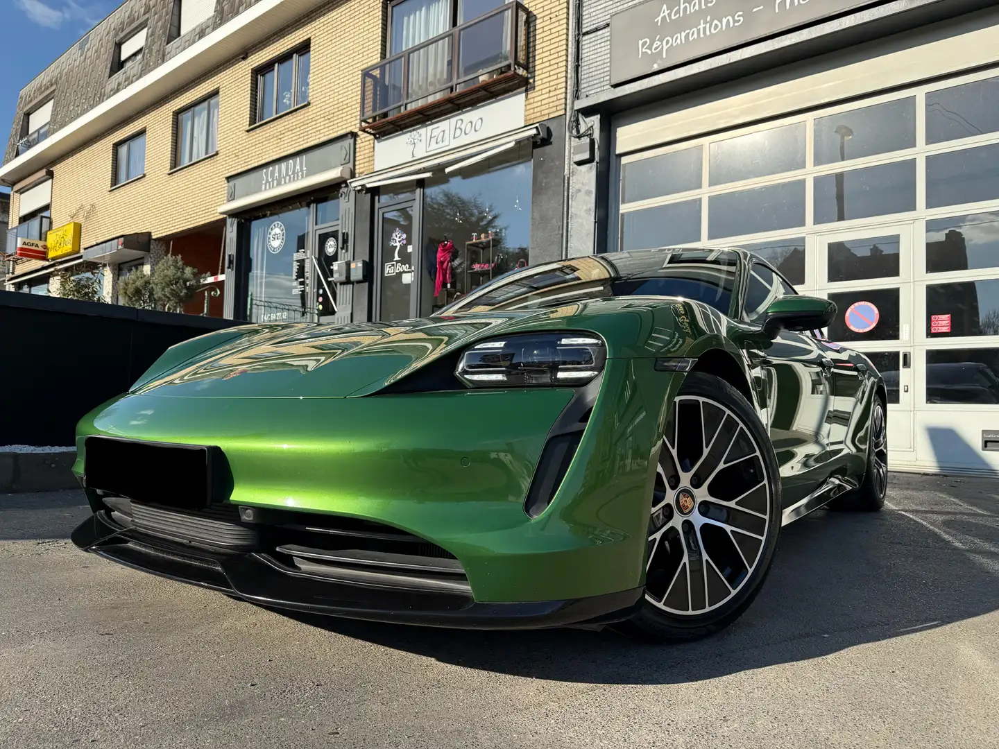 Porsche Taycan 93.4 kWh 4S Zwart - 2