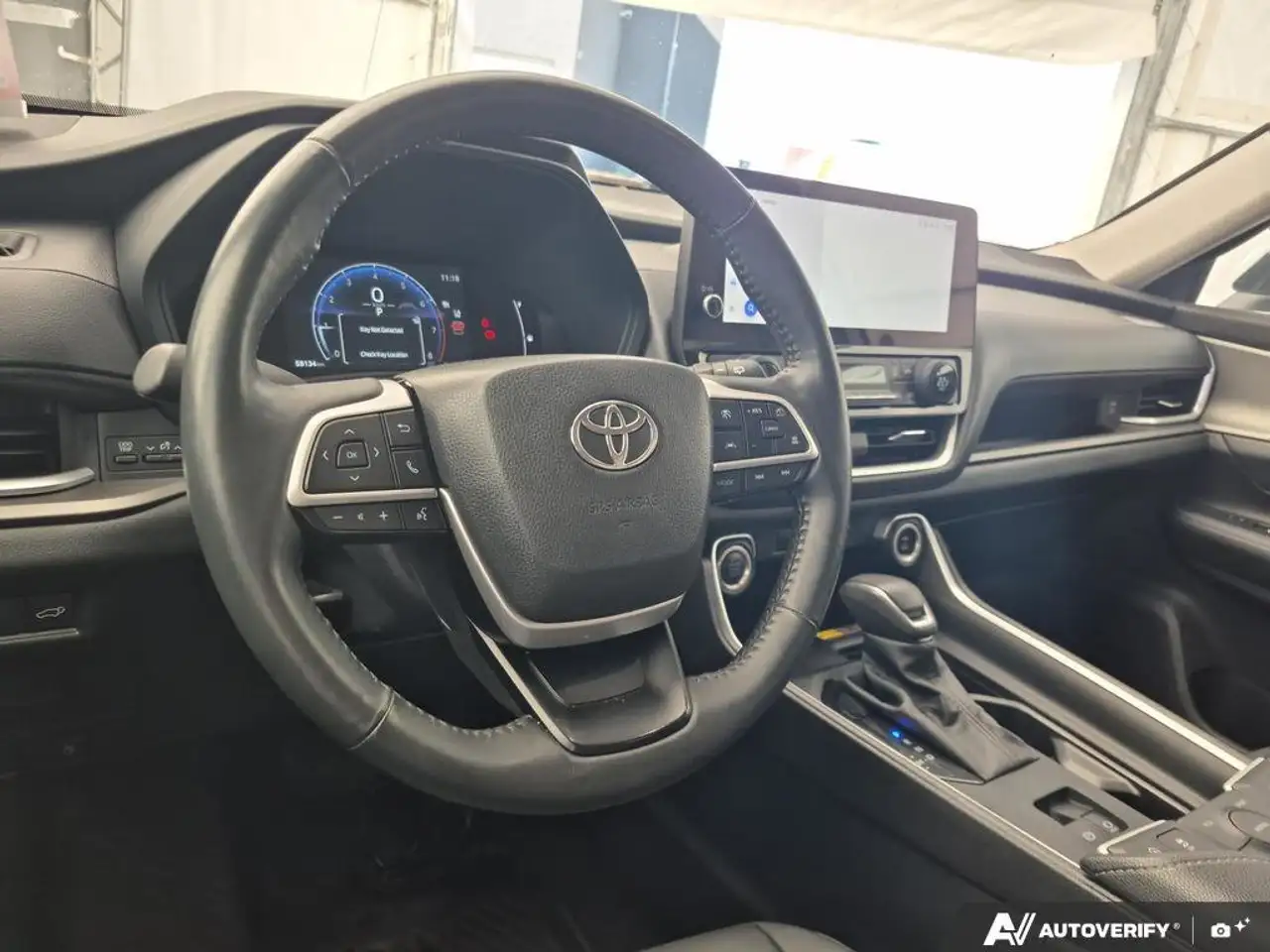 Toyota Grand Highlander снимка Toyota Grand Highlander