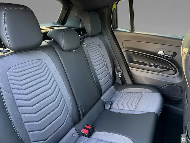 Jeep Avenger view 11