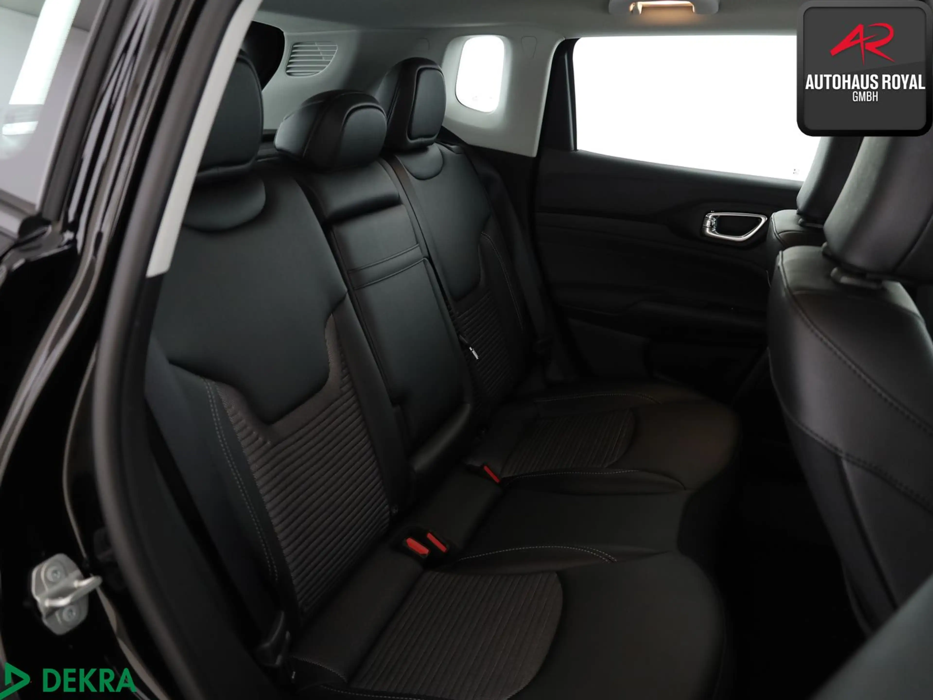 Jeep Compass 1.5 GSE e-Hybrid ALTITUDE 360GRAD,ACC — photo 13
