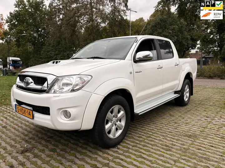 Toyota Hilux 3.0 D-4D SR DC - 4x4 - climatronic - goed onderhou