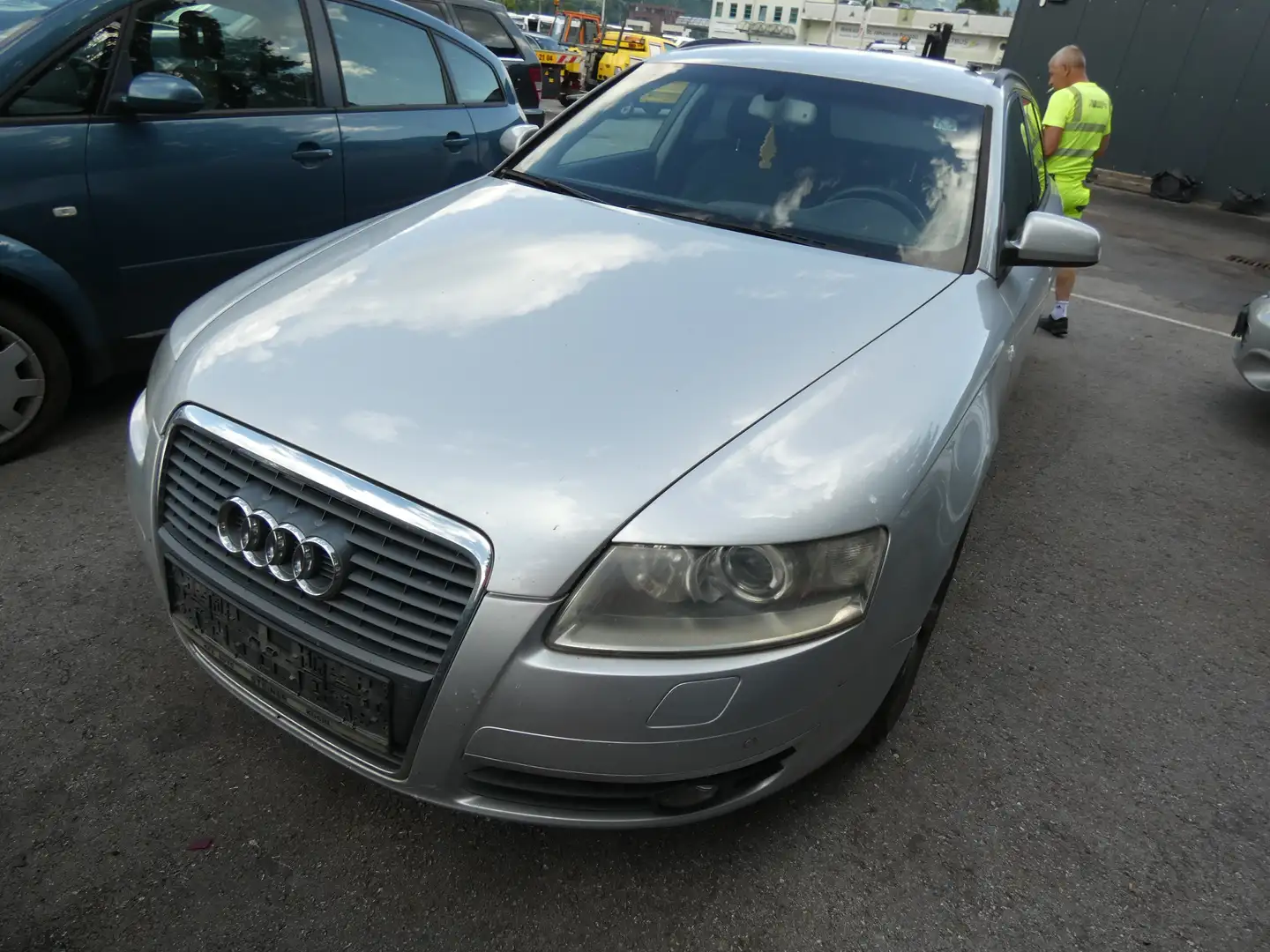 Audi A6 Avant 2,7 TDI V6 Gris - 2