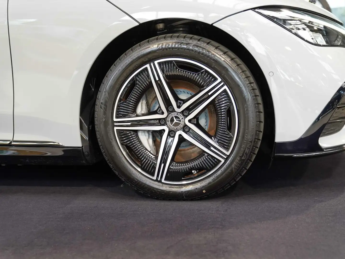 Mercedes-Benz EQE 300 EQE 300 AMG Line Night alpingrau FLEX BONUS AIR Grau - 2