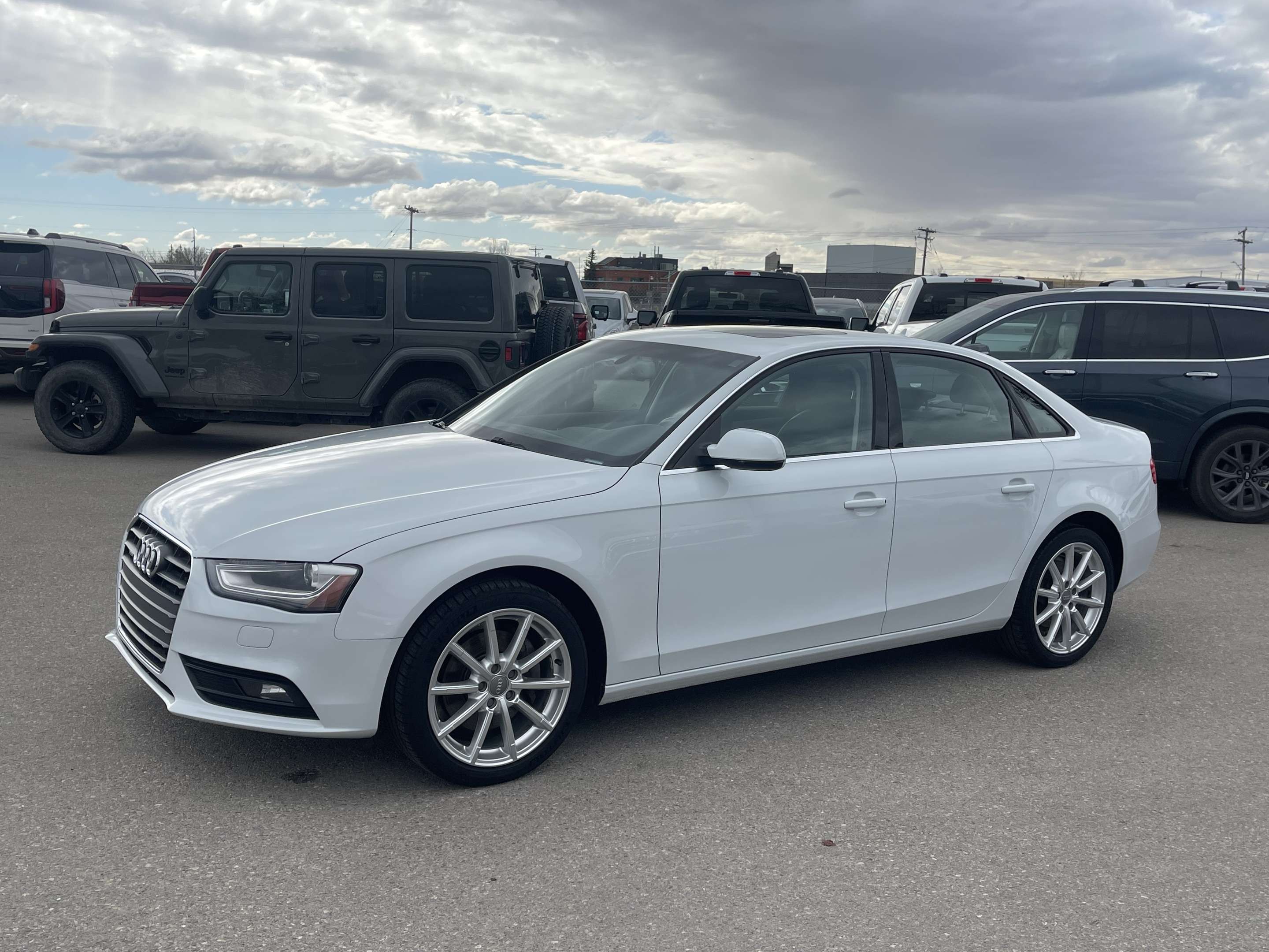 2014 Audi A4 Progressiv Quattro AWD/NAVIGATION/LEATHER/SUNROOF alt 3