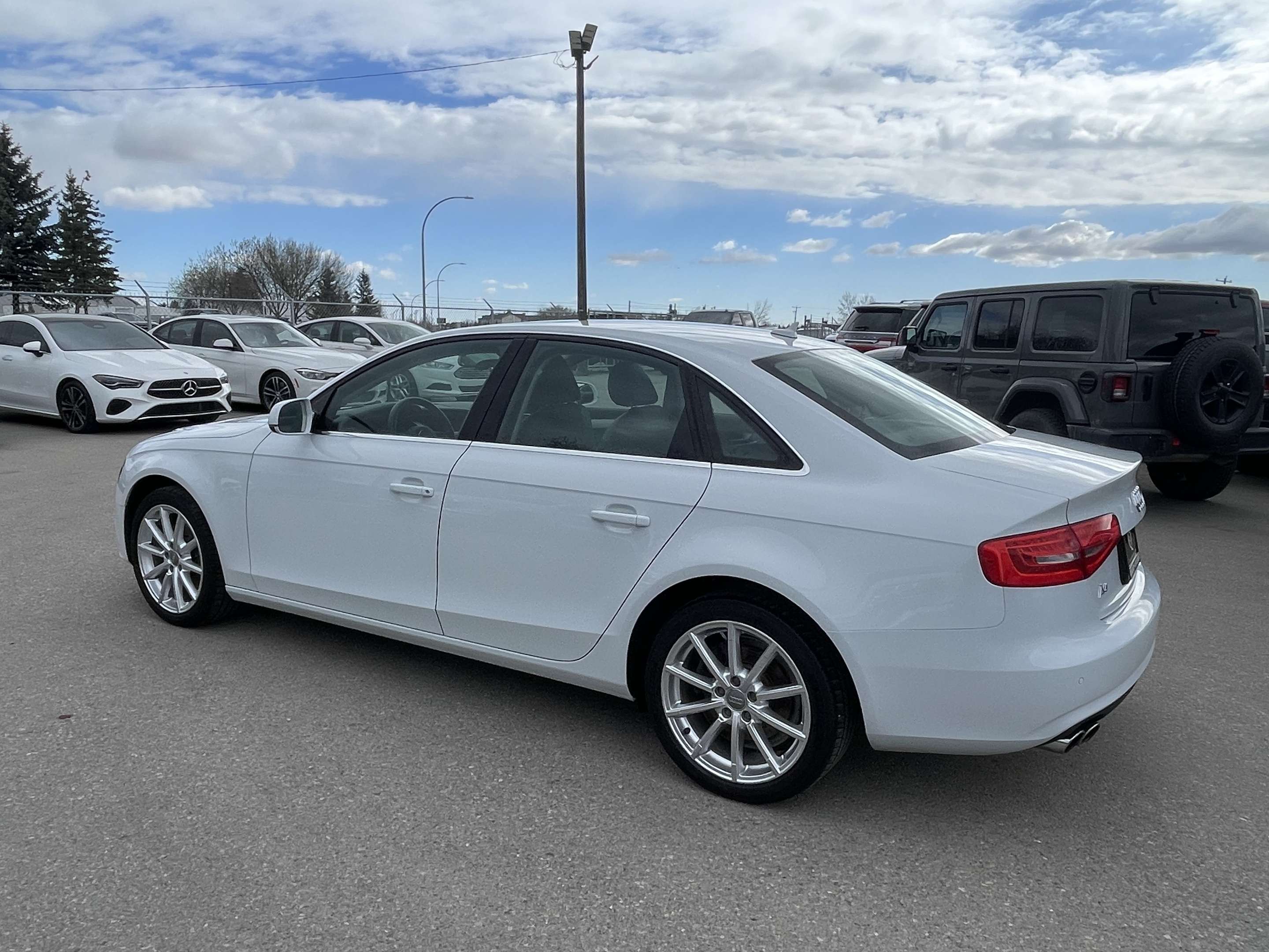 2014 Audi A4 Progressiv Quattro AWD/NAVIGATION/LEATHER/SUNROOF alt 5