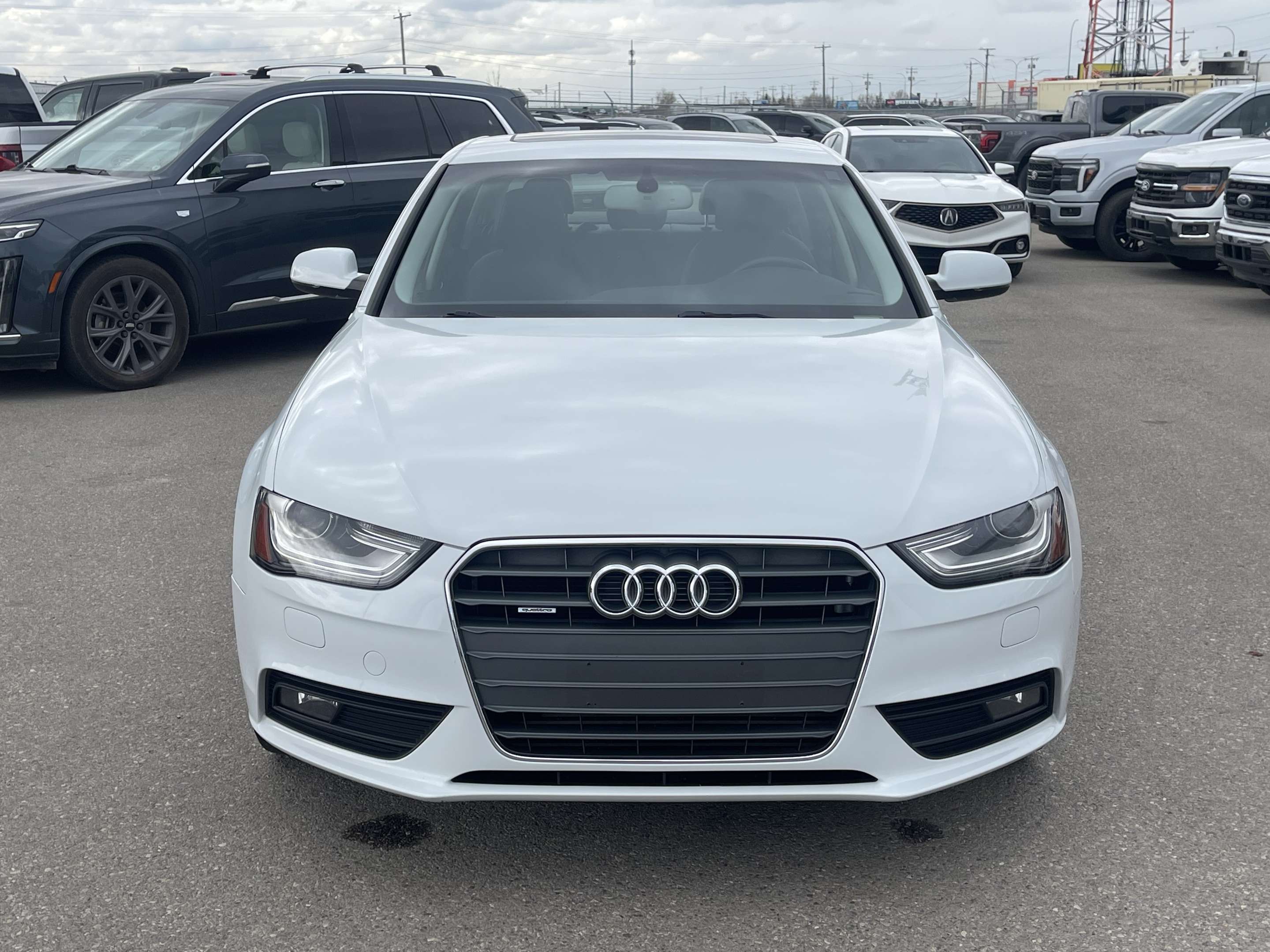 2014 Audi A4 Progressiv Quattro AWD/NAVIGATION/LEATHER/SUNROOF alt 2