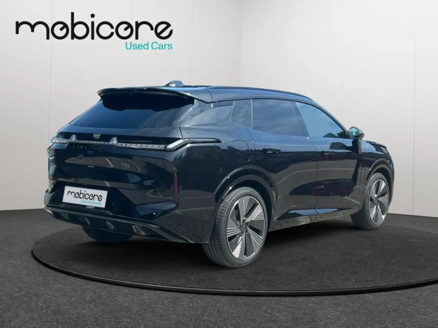 Lynk & Co 08 more Noir - 2