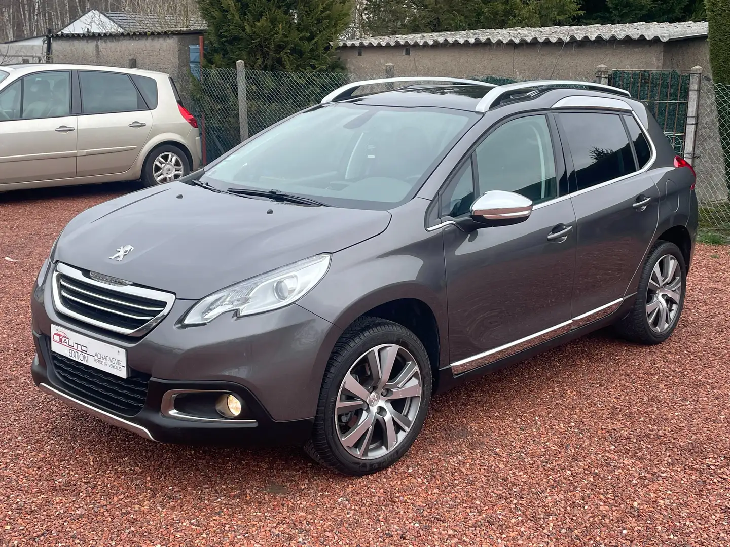 Peugeot 2008 1.6 VTi 120ch BVM5 Féline Titane "TPMR" Gris - 1