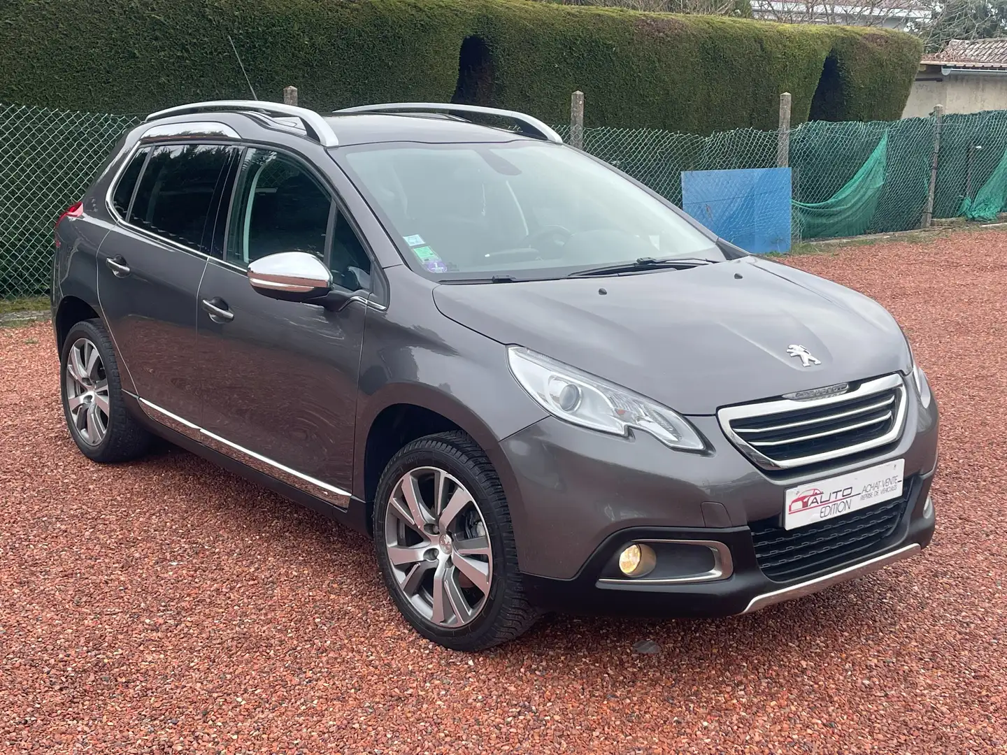 Peugeot 2008 1.6 VTi 120ch BVM5 Féline Titane "TPMR" Gris - 2
