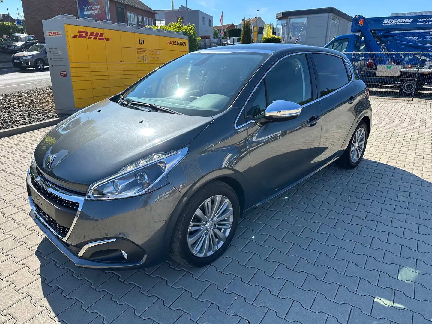 Peugeot 208 Allure Navi Panorama Motor Neu Grijs - 1