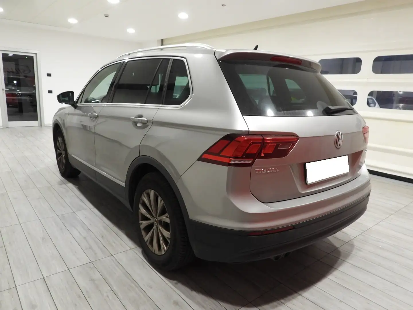 Volkswagen Tiguan VOLKSWAGEN TIGUAN 2.0 TDI 150CV STYLE DSG (2017) Grigio - 2