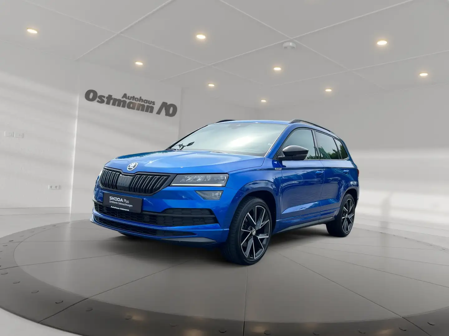 Skoda Karoq Sportline 4x4 140kw TSI DSG *PANO*NAVI*SHZ* Blau - 2