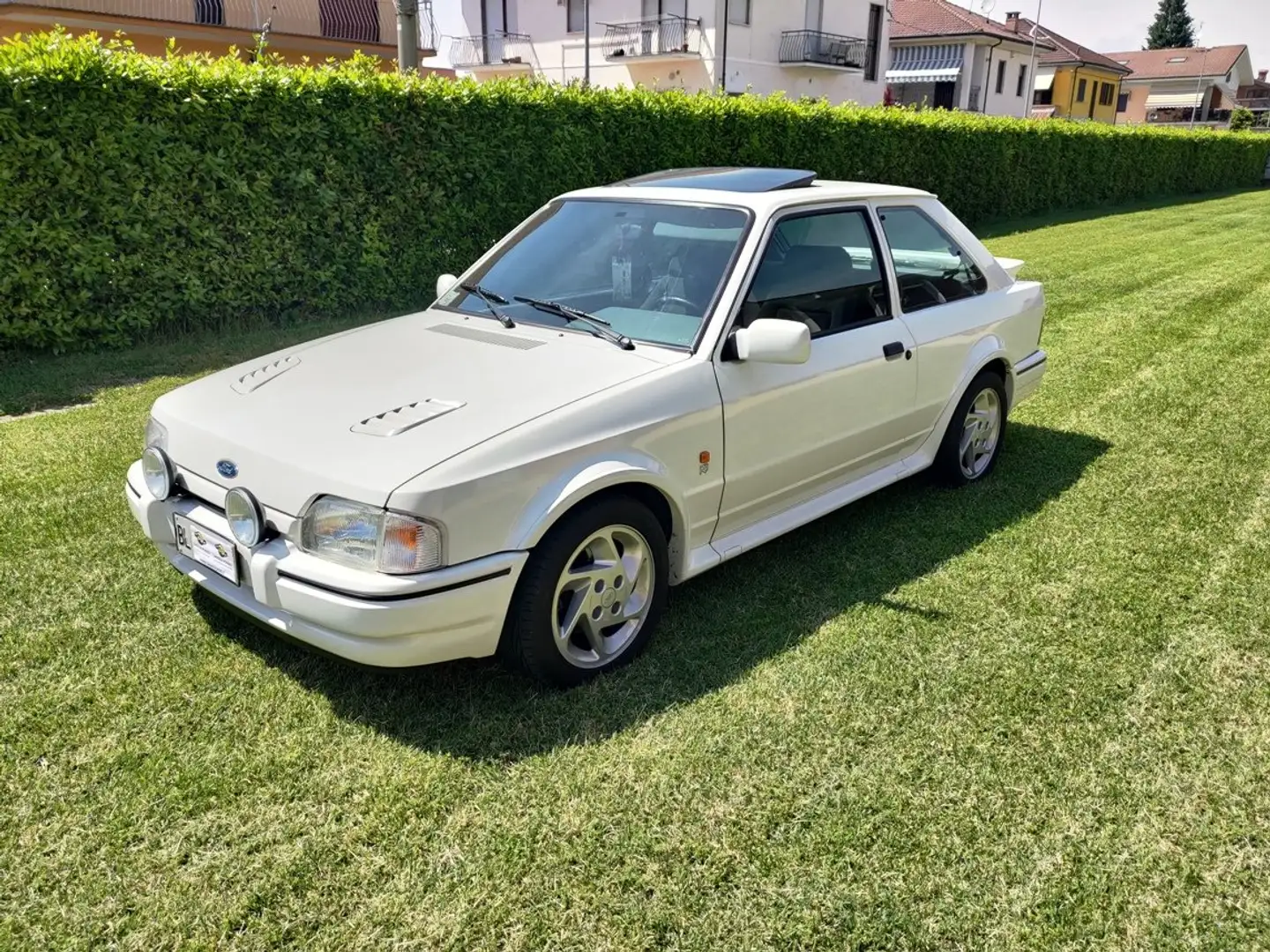 Ford Escort rs turbo Bílá - 2