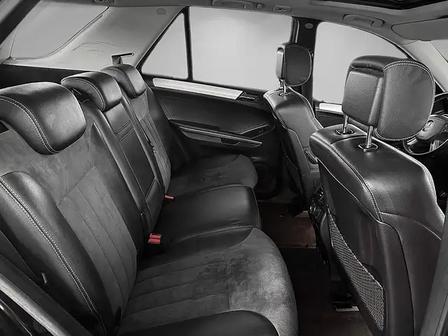 Mercedes-Benz M-Class view 11