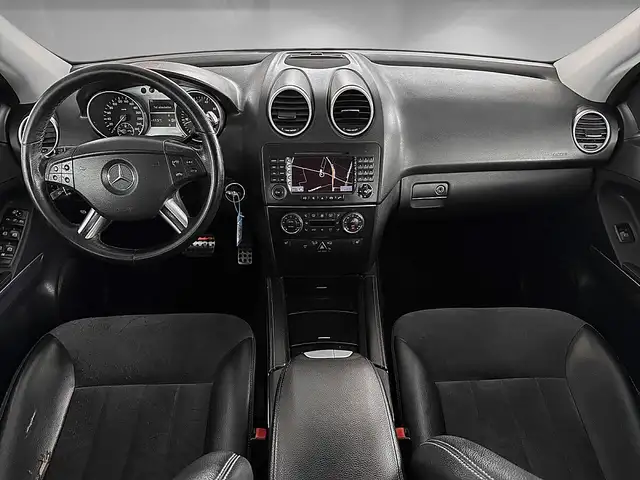Mercedes-Benz M-Class view 9