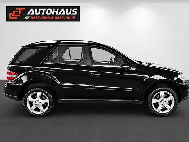 Mercedes-Benz M-Class view 5