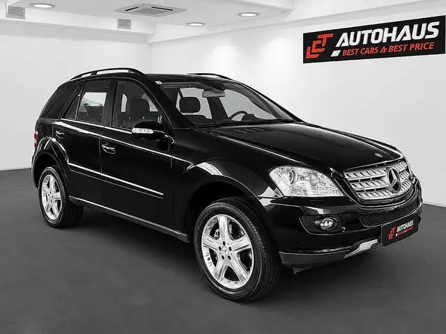 Mercedes-Benz M-Class view 4