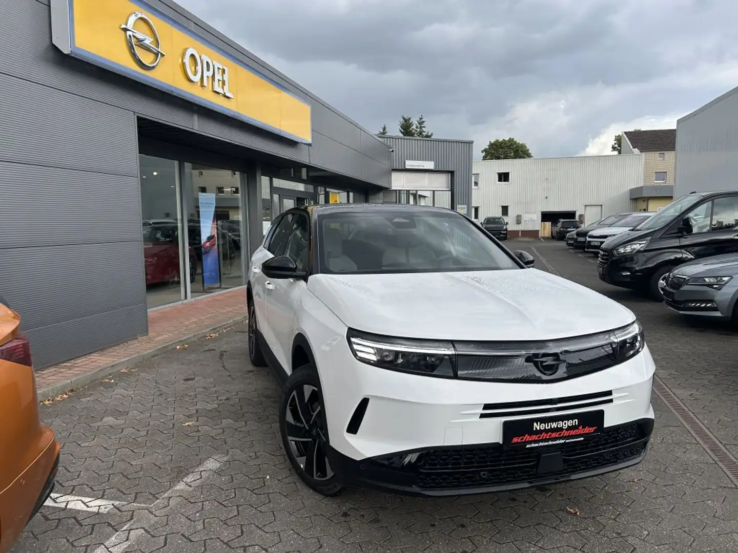 Opel Grandland 1.2 DI Hybrid 48 V Automatik GS Weiß - 2