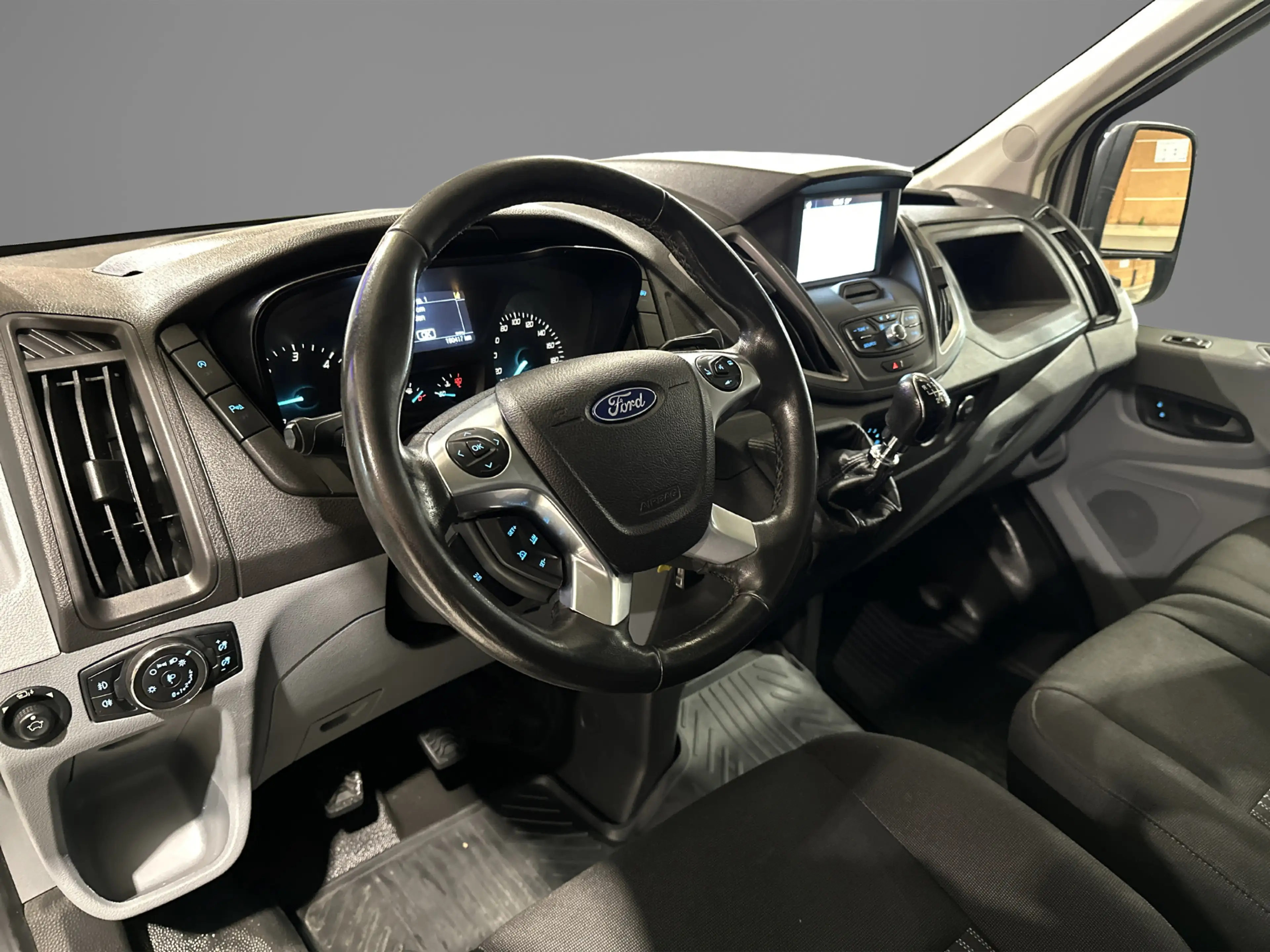 Ford Transit 310 2.0 TDCI L2H2 Trend Euro 6 / Distributie vv 17 — photo 13