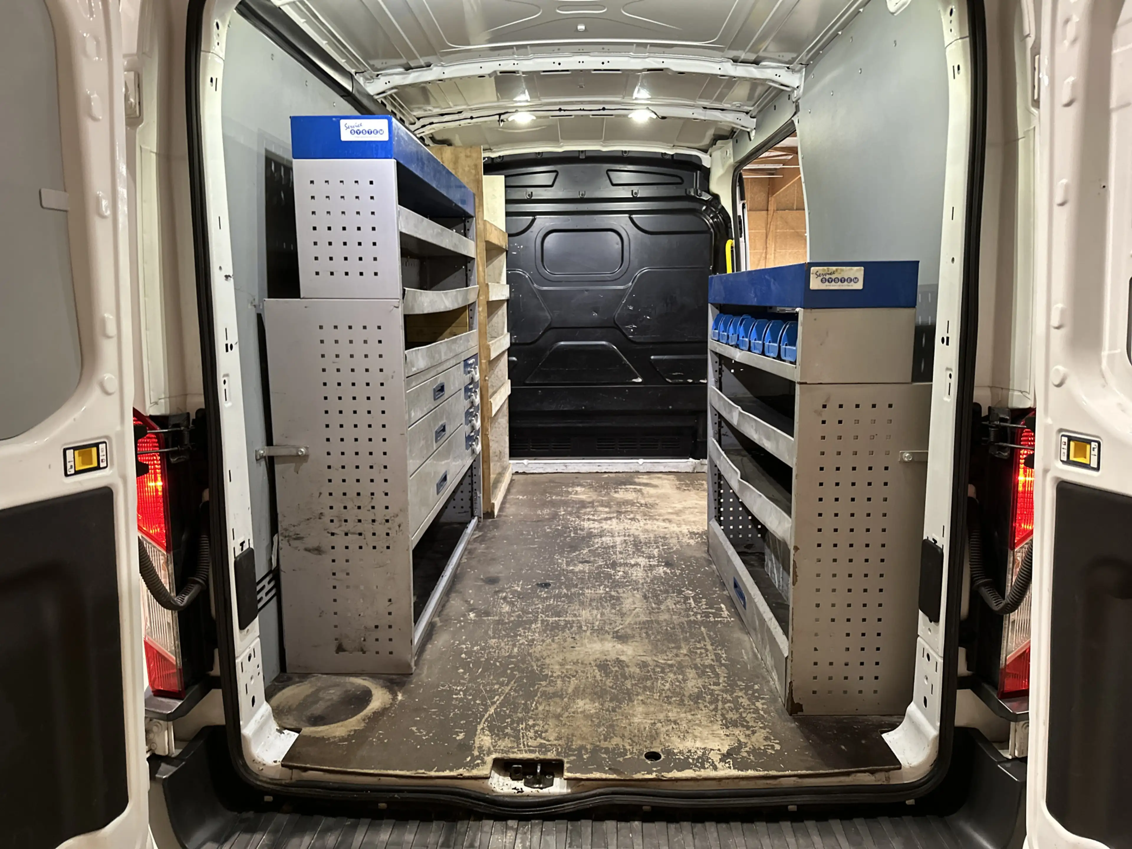 Ford Transit 310 2.0 TDCI L2H2 Trend Euro 6 / Distributie vv 17 — photo 19
